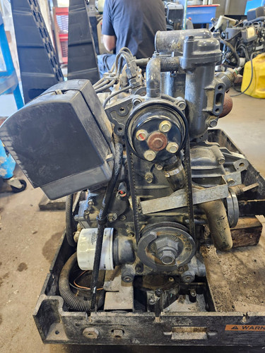 Kubota d722 diesel engine from - kubota,